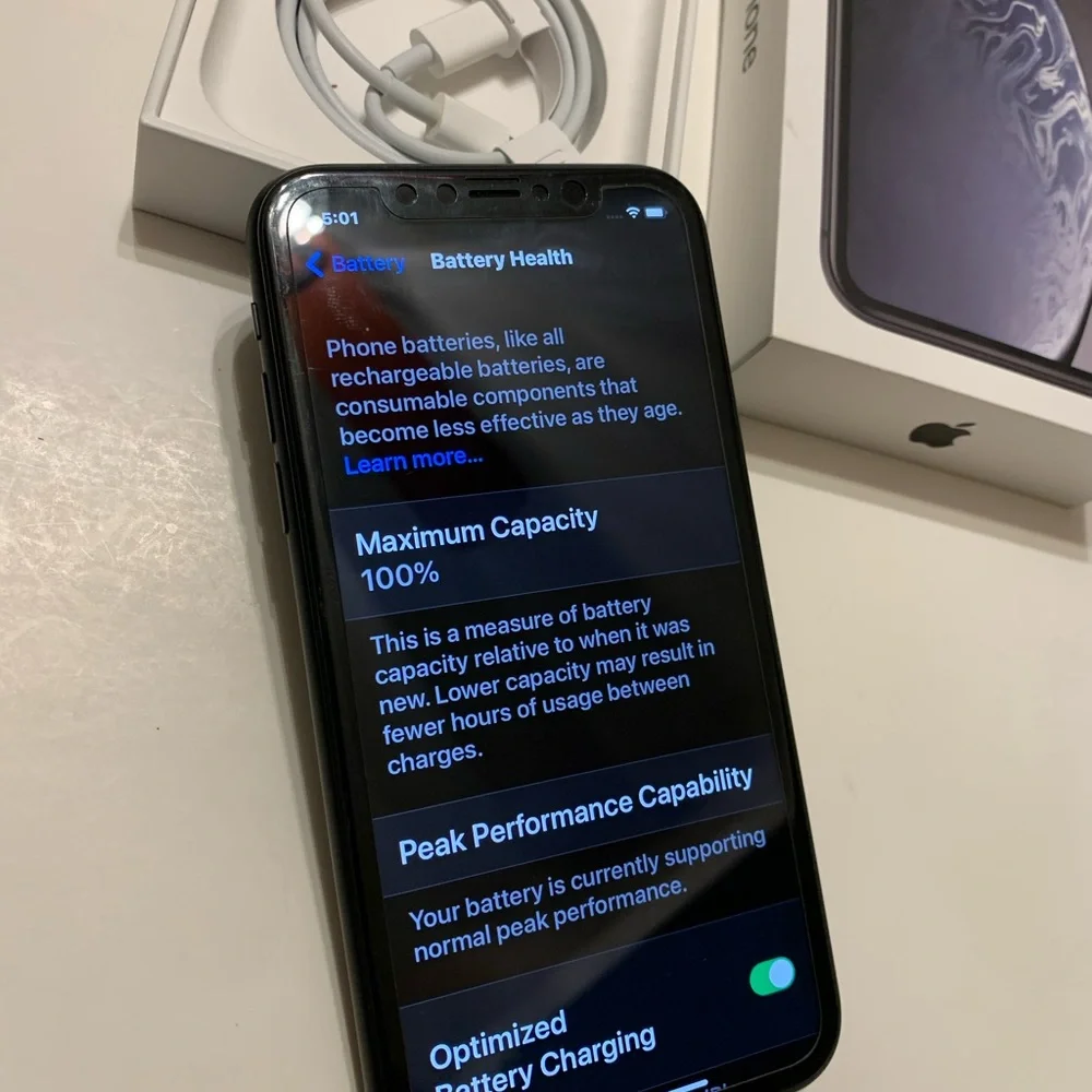 Apple iPhone XR 64 GB in Black